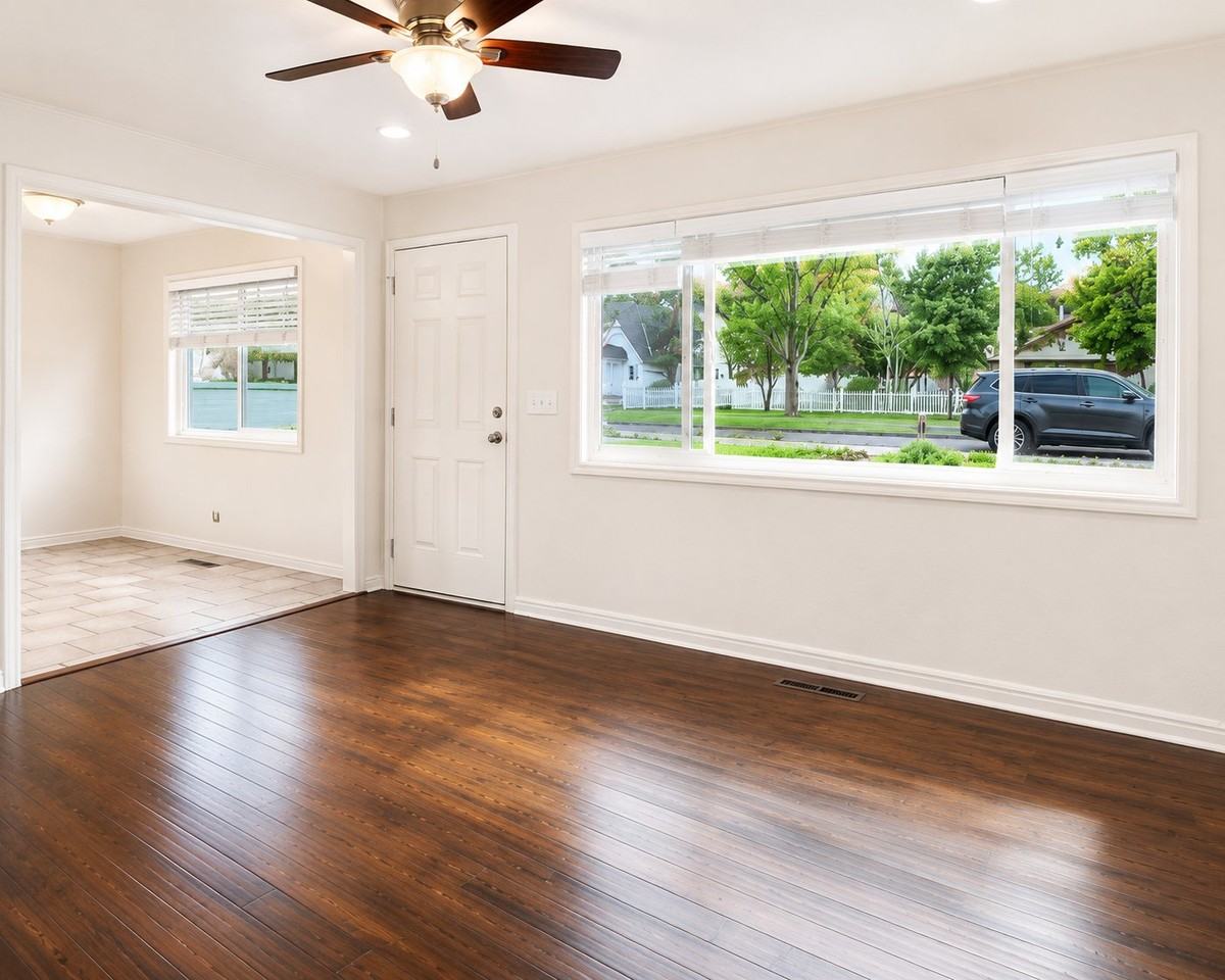 205 Se - Photo 6 of 9