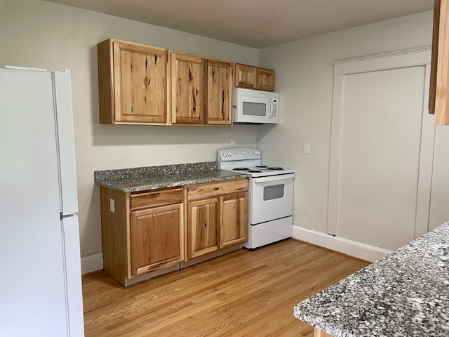 519 Mechanic St - Photo 6 of 10