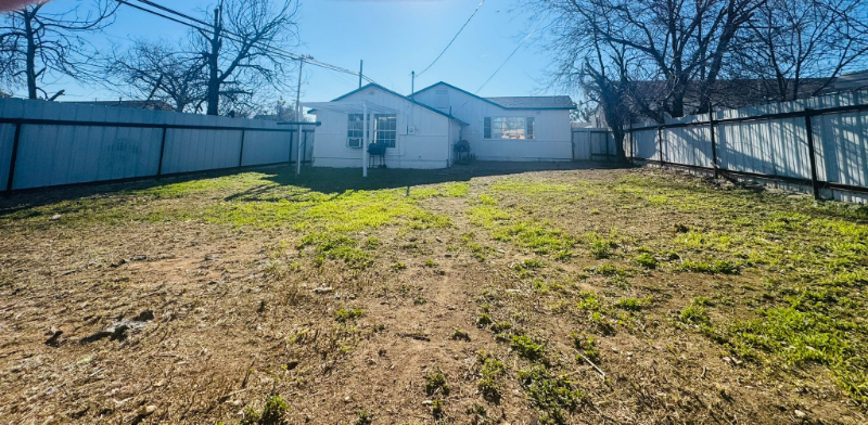 2102 Webster St - Photo 3 of 20