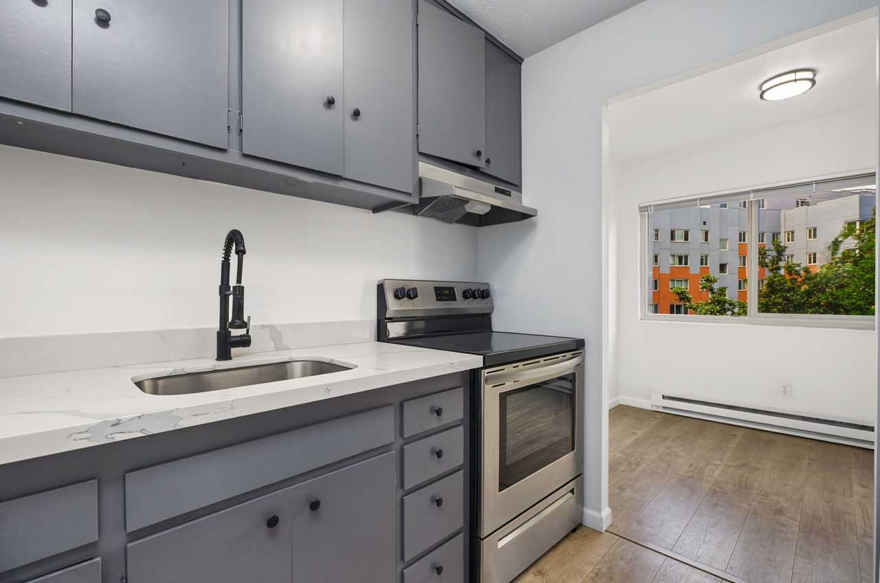 The Willis Apartments - Photo 4 of 18