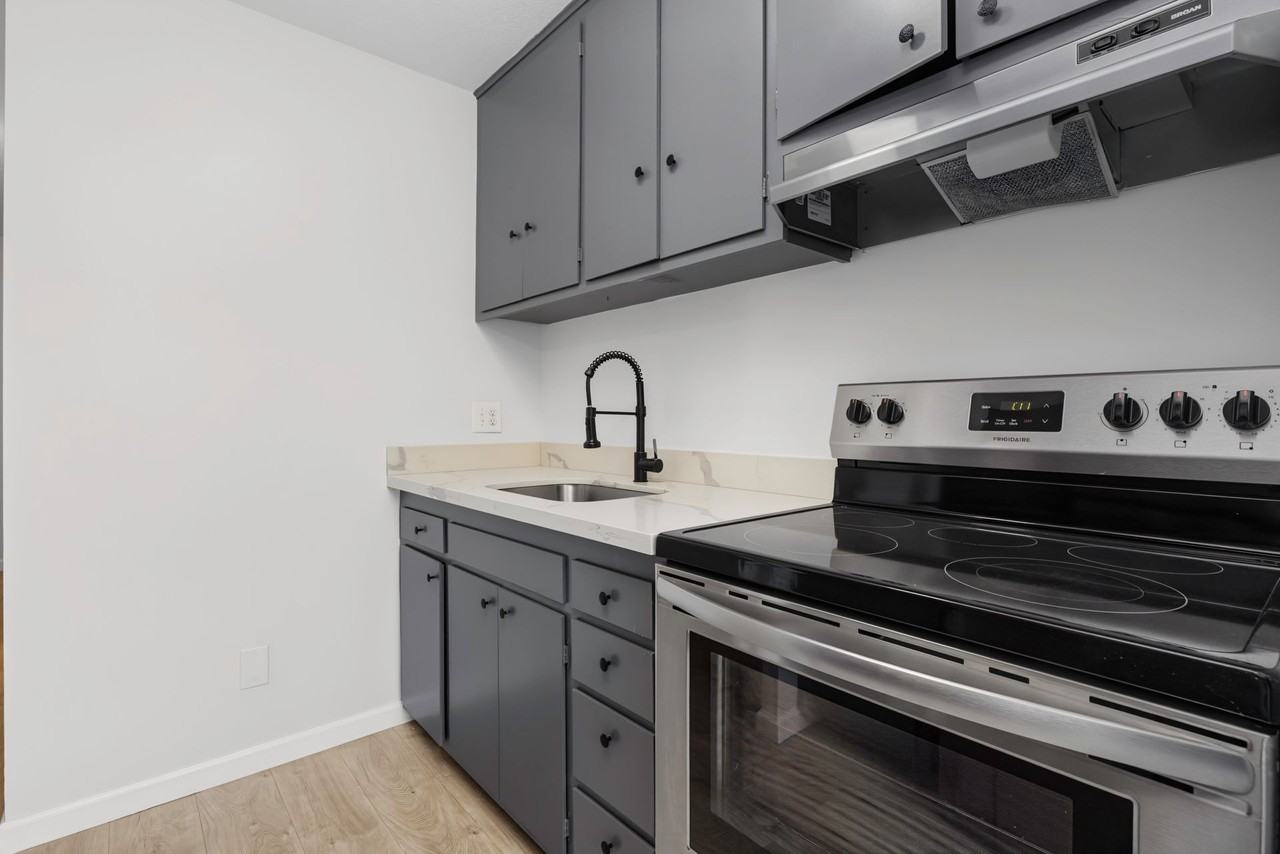 The Willis Apartments - Photo 5 of 18