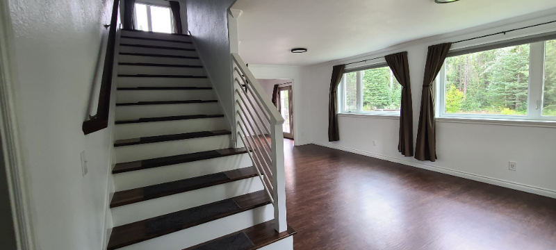 2590 Sheldon St - Photo 6 of 14