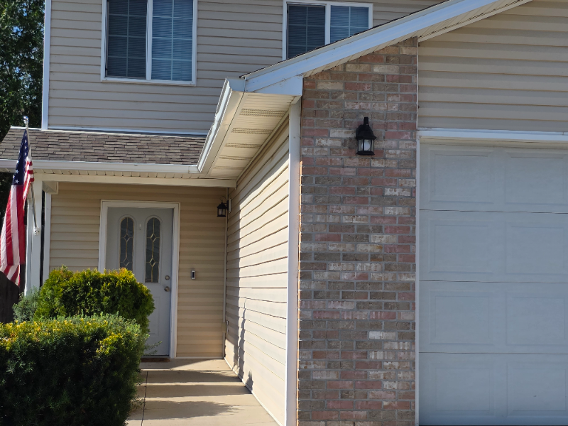 2821 Village Park Dr - Photo 2 of 20