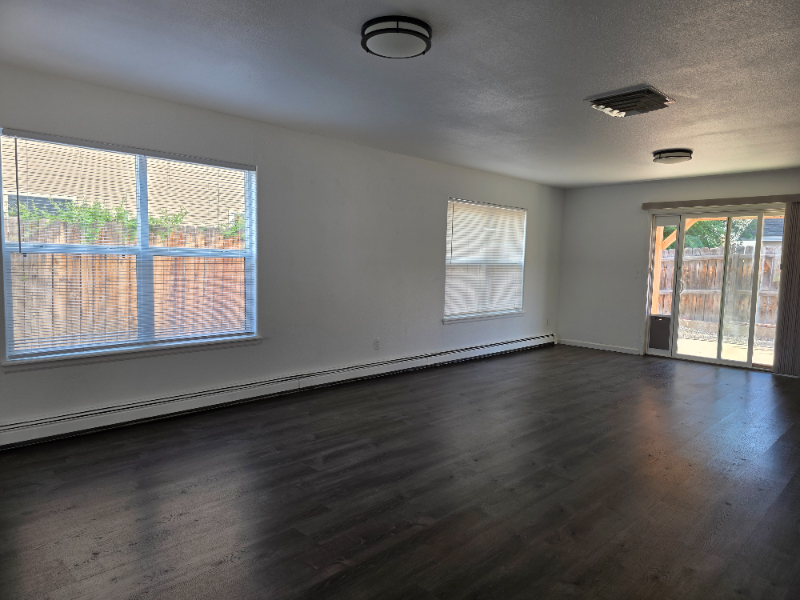 2821 Village Park Dr - Photo 4 of 20