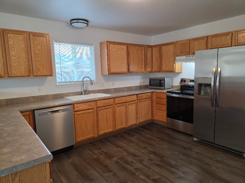2821 Village Park Dr - Photo 6 of 20