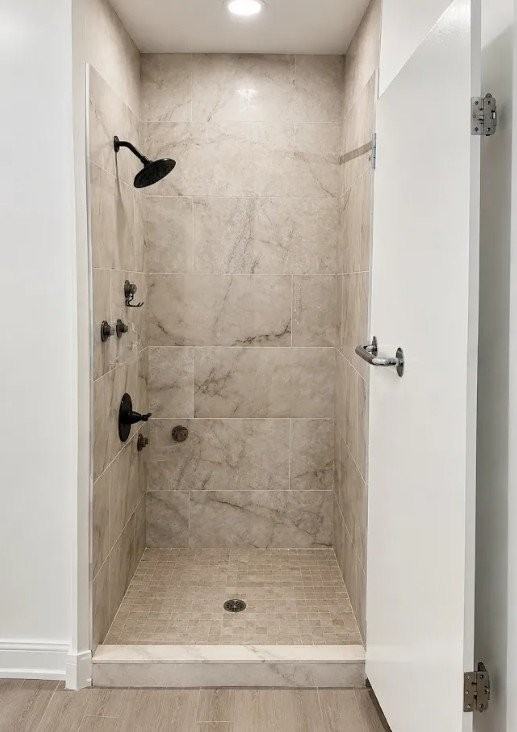 608 Bay State Ave - Photo 4 of 4