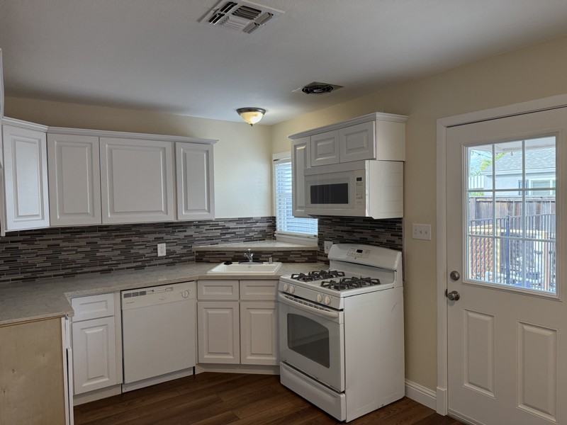 6015 8th Ave - Photo 4 of 16