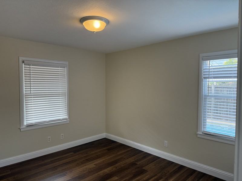 6015 8th Ave - Photo 7 of 16