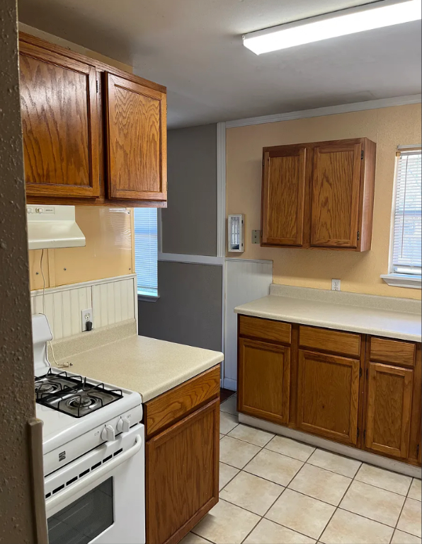 123 Rene Ave - Photo 4 of 11