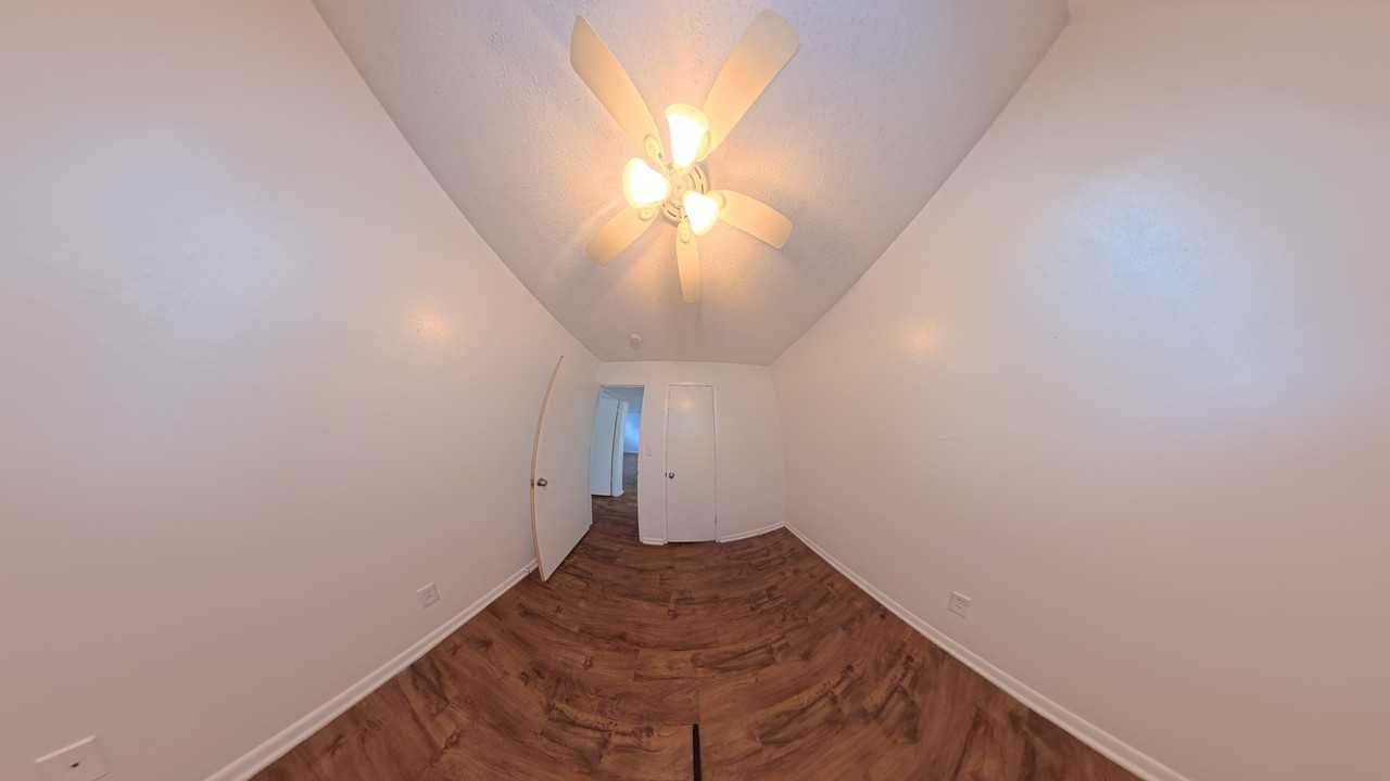 310 Nw Chapel Dr - Photo 7 of 8
