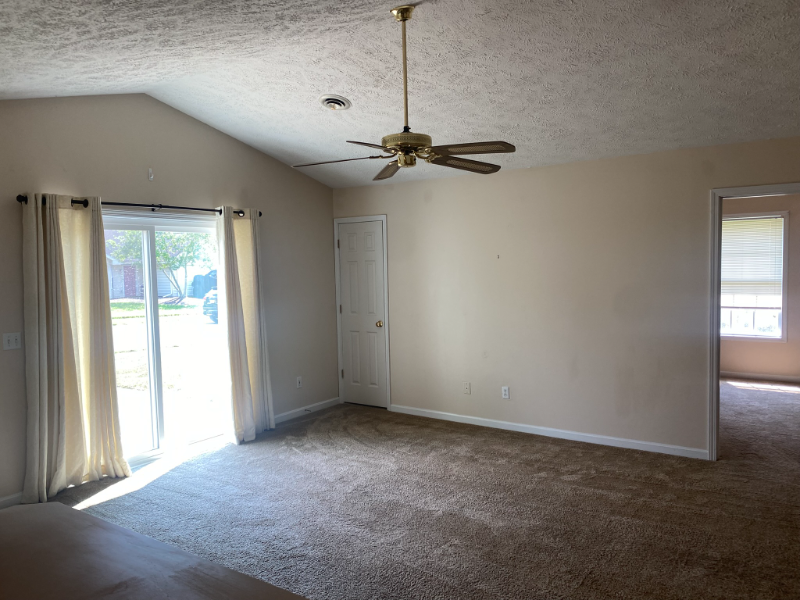 37 S Cedar Ln - Photo 3 of 9