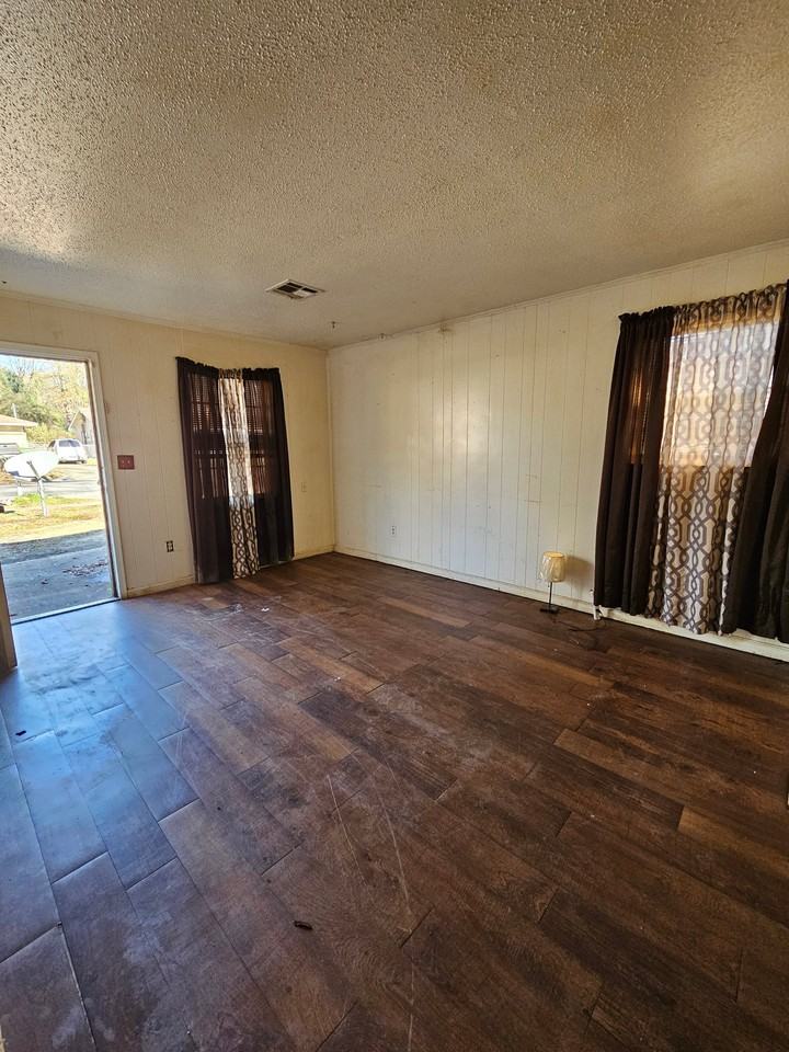 4129 Piedmont Dr - Photo 3 of 3