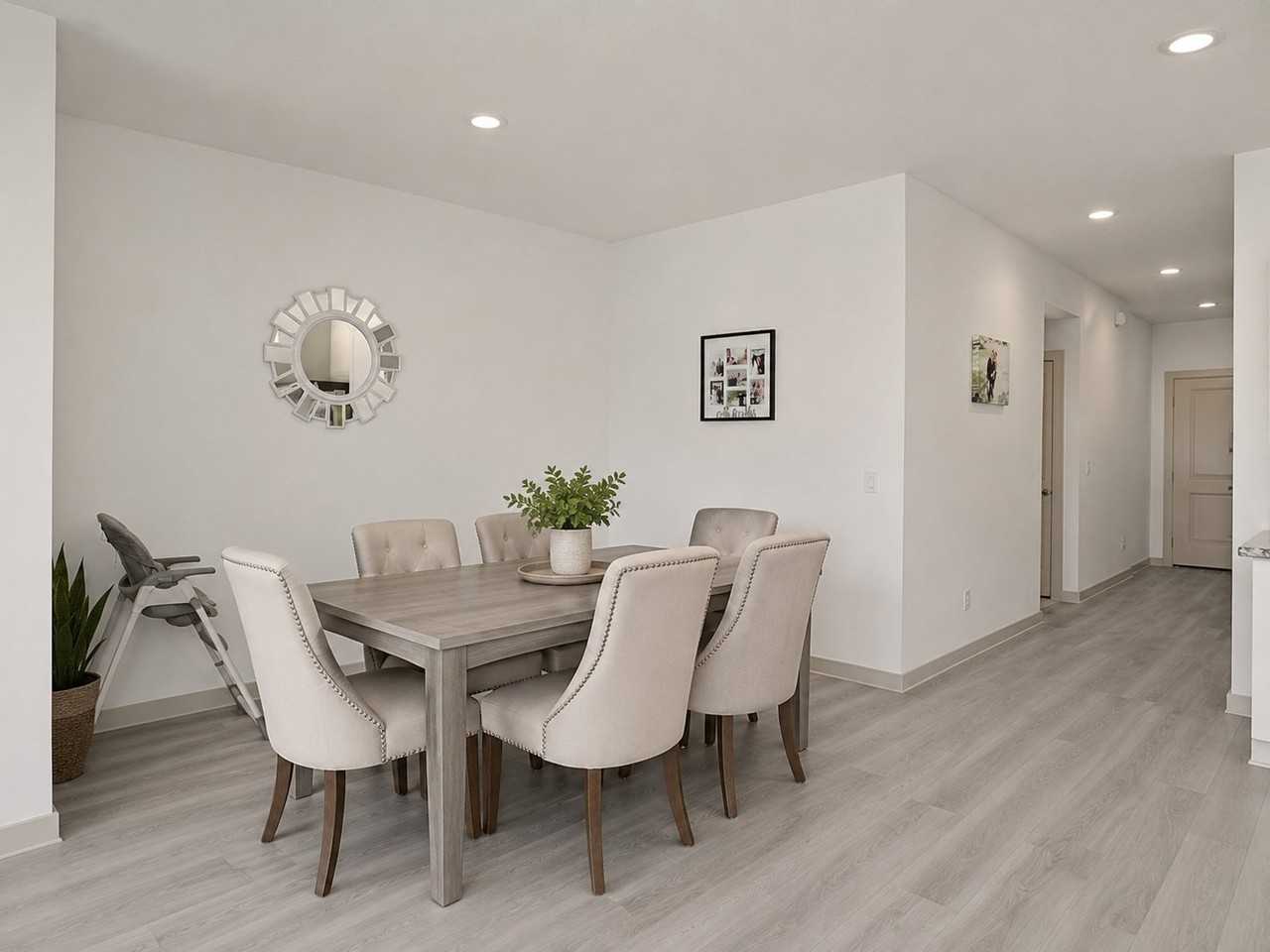7340 9th St - Photo 3 of 10