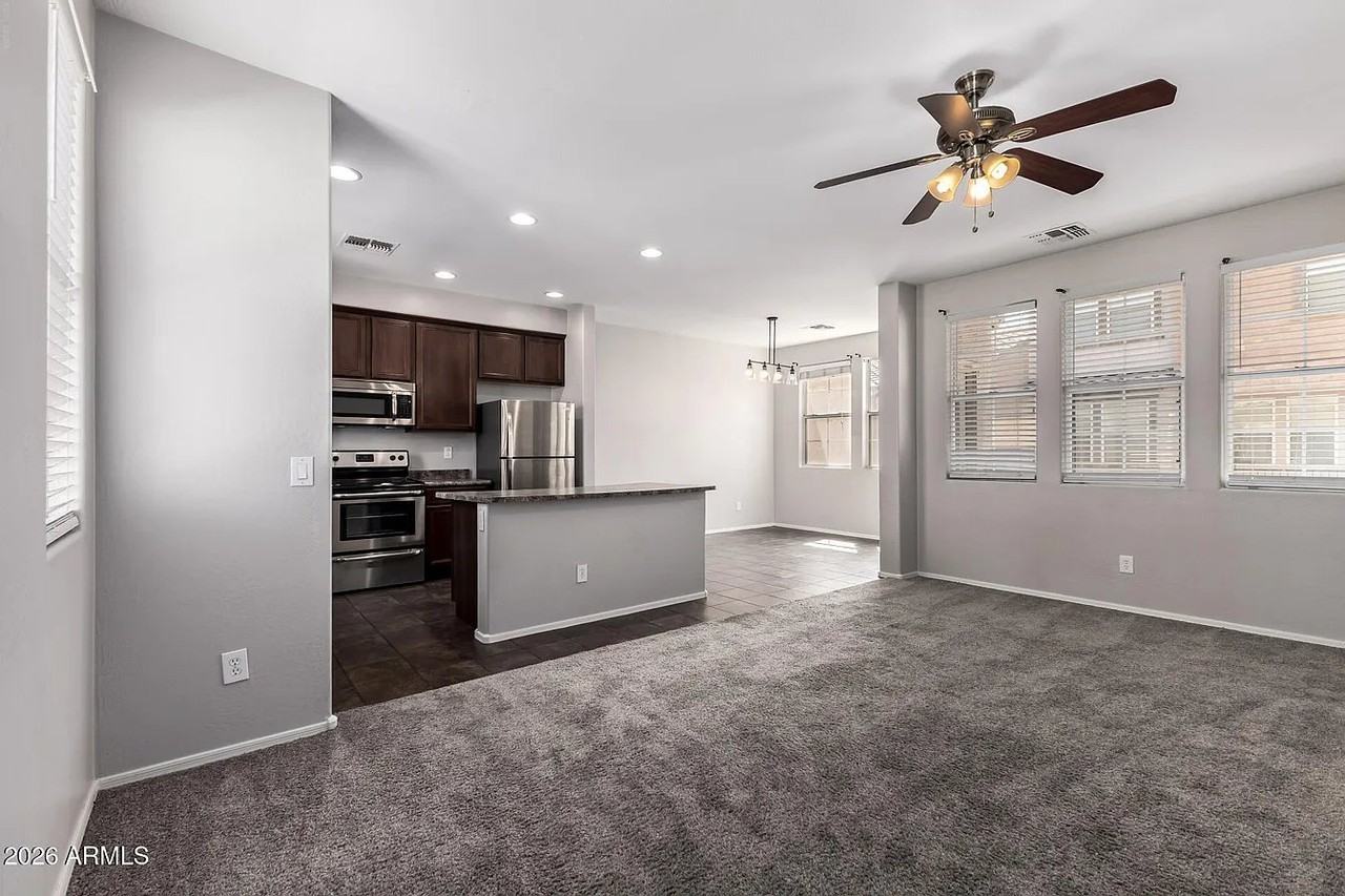 2026 N 78th Gln - Photo 2 of 16