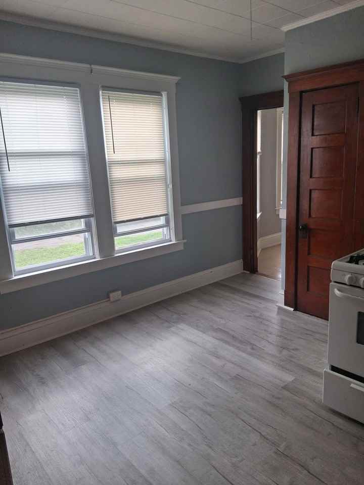 116 Arnold St #2 - Photo 2 of 9