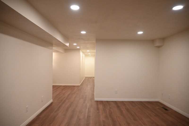 1186 Beverly Way - Photo 6 of 14