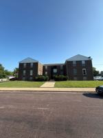 featured image of 919 W Crestwood Dr