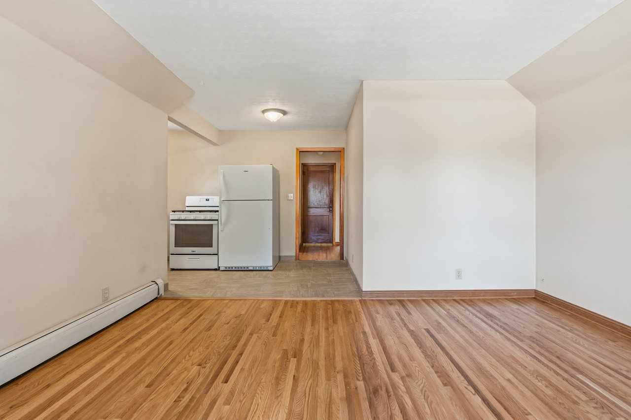794 Randolph Ave #2 - Photo 3 of 15
