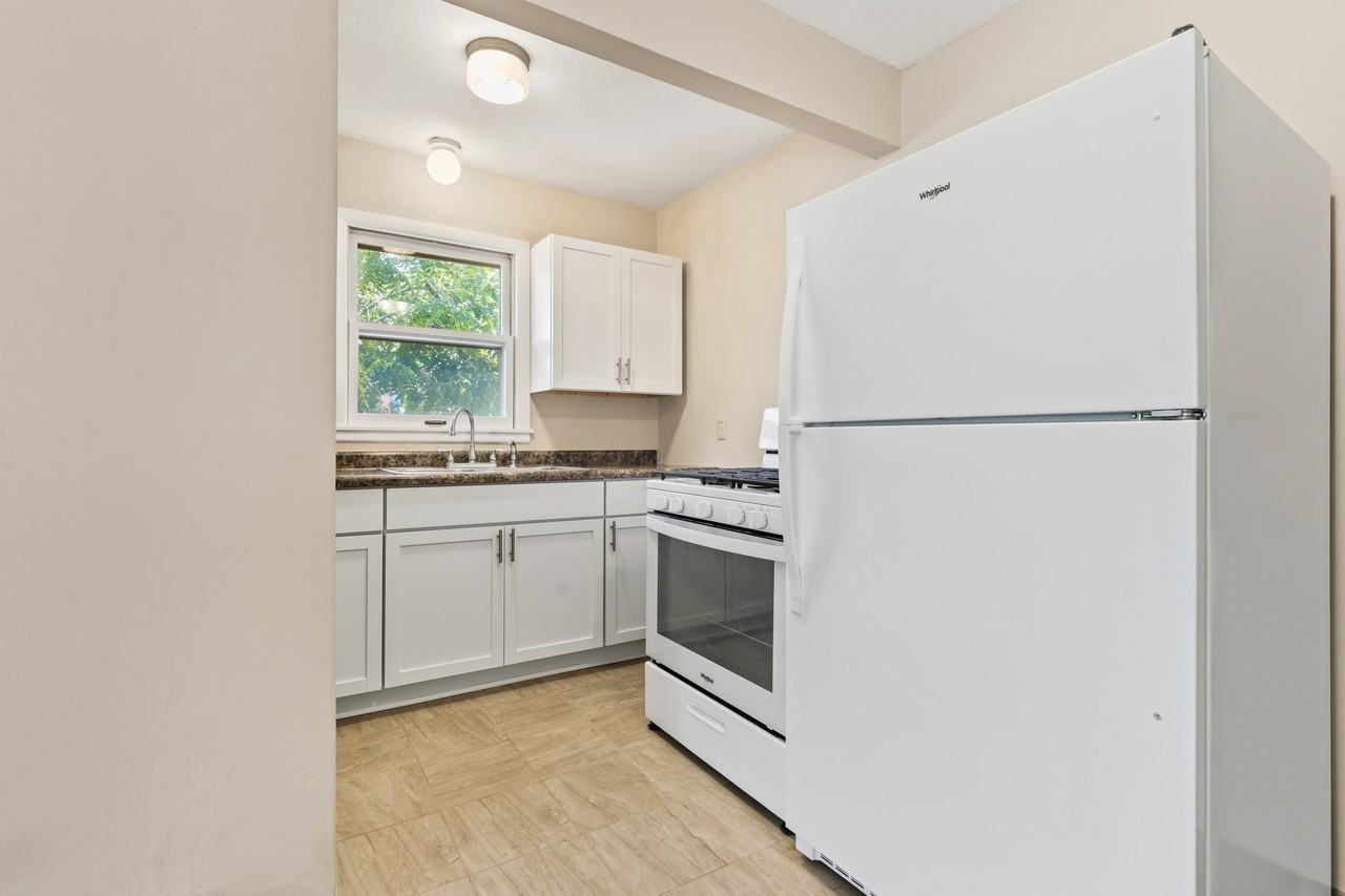 794 Randolph Ave #2 - Photo 7 of 15