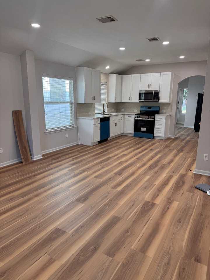 7618 Legacy Pines Dr - Photo 7 of 16