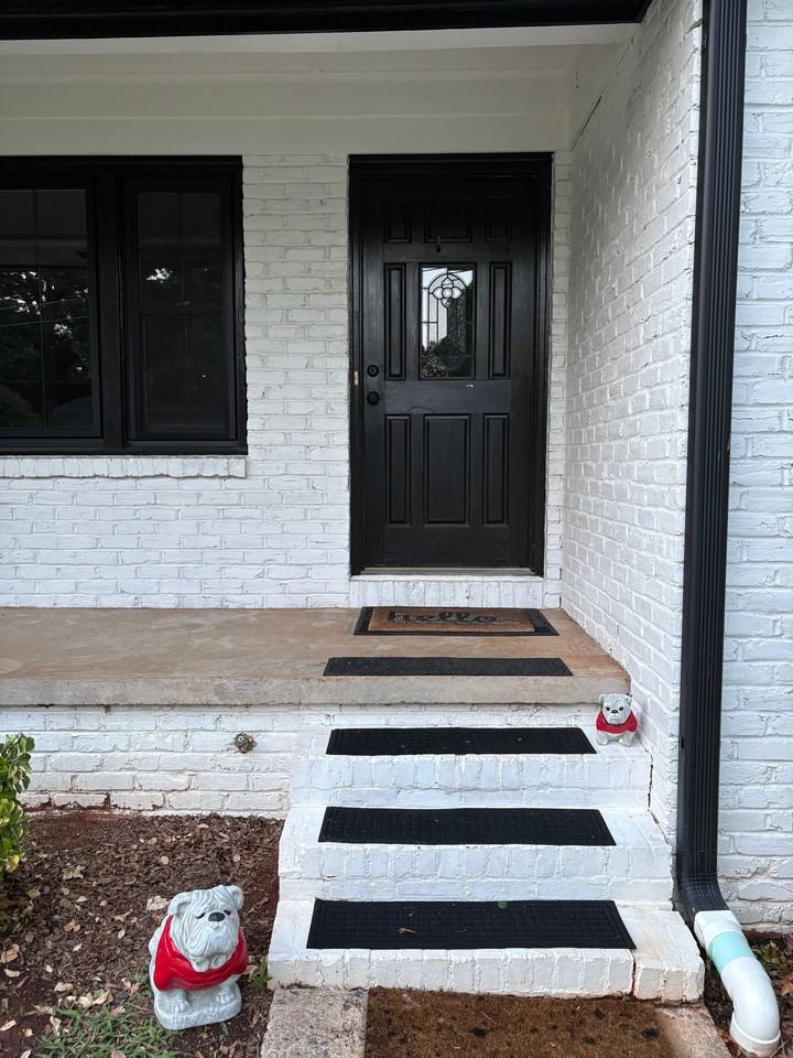 1055 College Station Rd - Photo 2 of 18