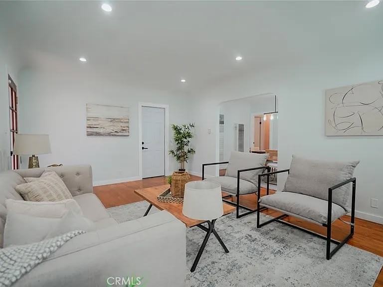 2170 Golden Avenue - Photo 6 of 18