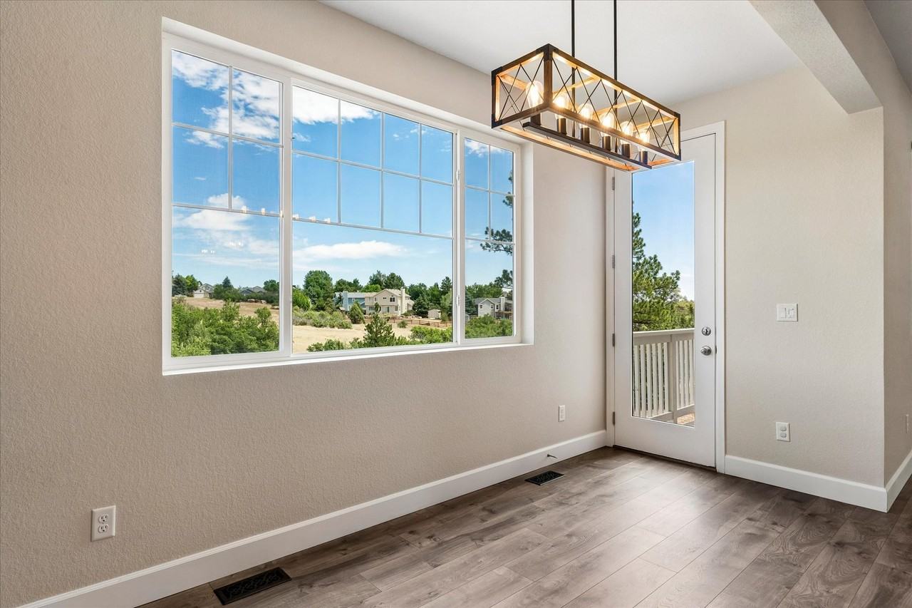 5355 Canyon View Dr - Photo 5 of 20