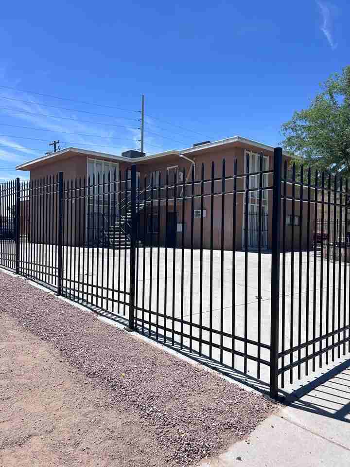 1409 Sombrero Dr #B - Photo 3 of 3