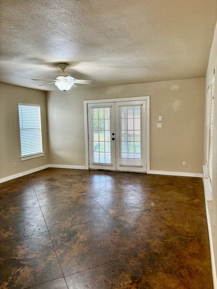 1140 County Rd #6 - Photo 2 of 8