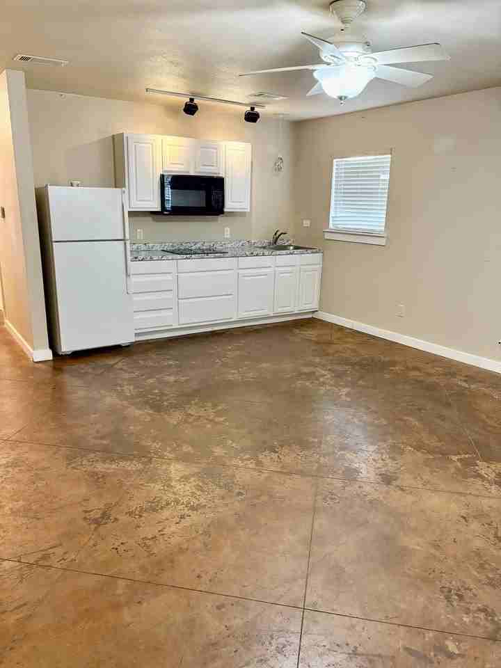 1140 County Rd #6 - Photo 3 of 8