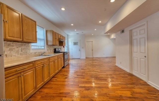 131 Sylvan Ave #2 - Photo 3 of 8