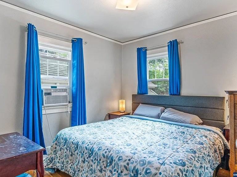 1510 Summer St Ne - Photo 4 of 10