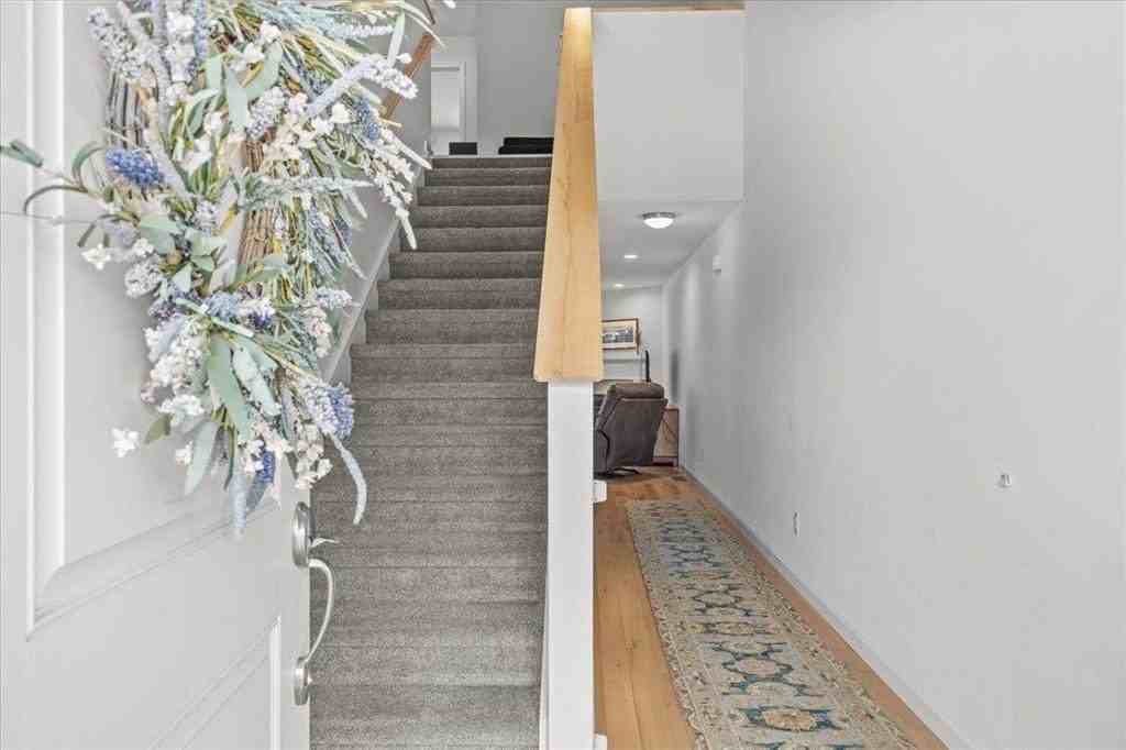 51 Blacksmith Dr - Photo 5 of 34