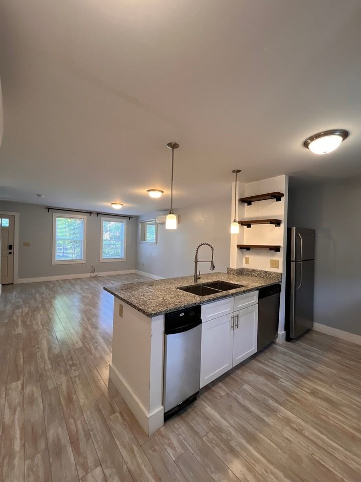 20 Bridgham St - Photo 2 of 13