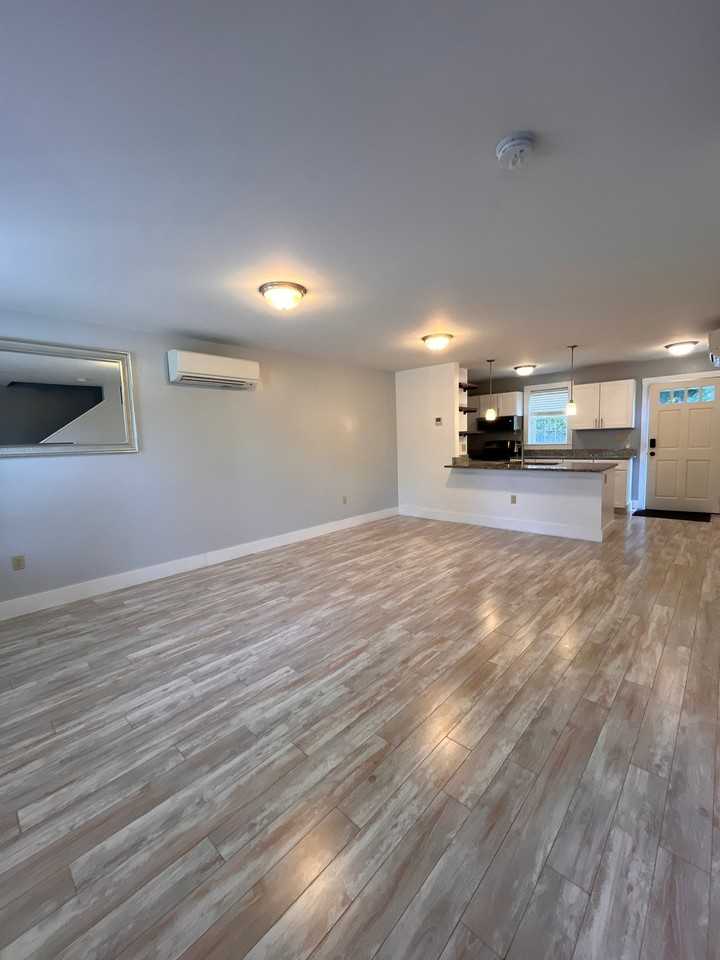 20 Bridgham St - Photo 3 of 13