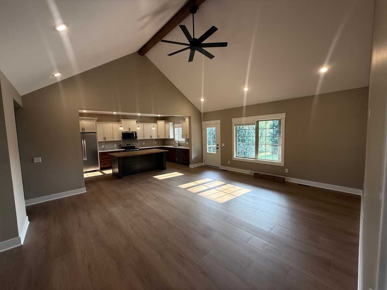 1238 W Bluegrass Rd #1 - Photo 2 of 15