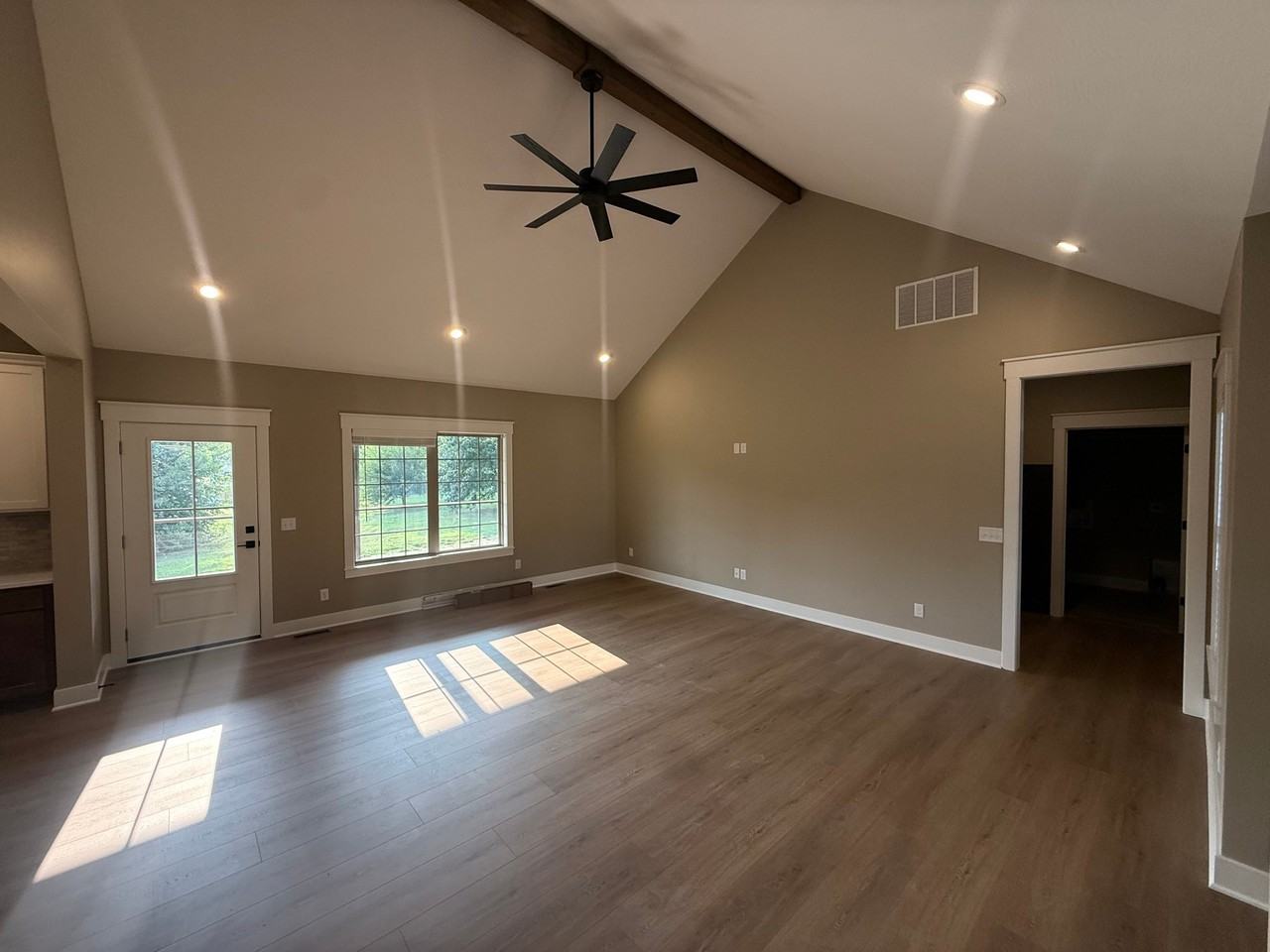 1238 W Bluegrass Rd #1 - Photo 3 of 15