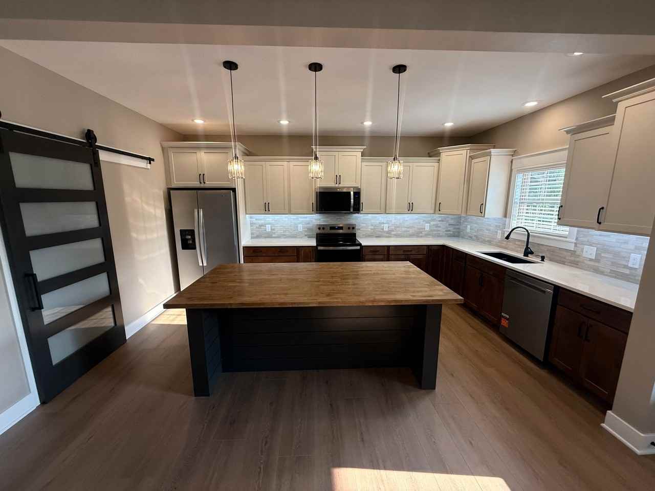 1238 W Bluegrass Rd #1 - Photo 4 of 15