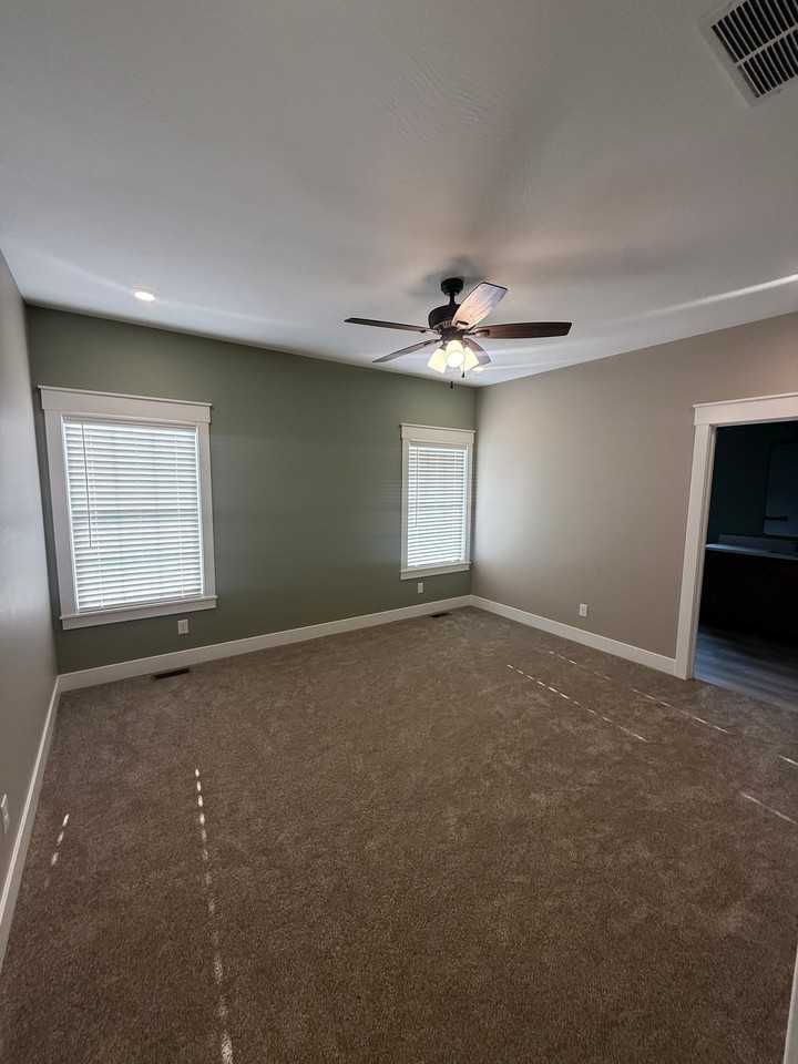 1238 W Bluegrass Rd #1 - Photo 6 of 15