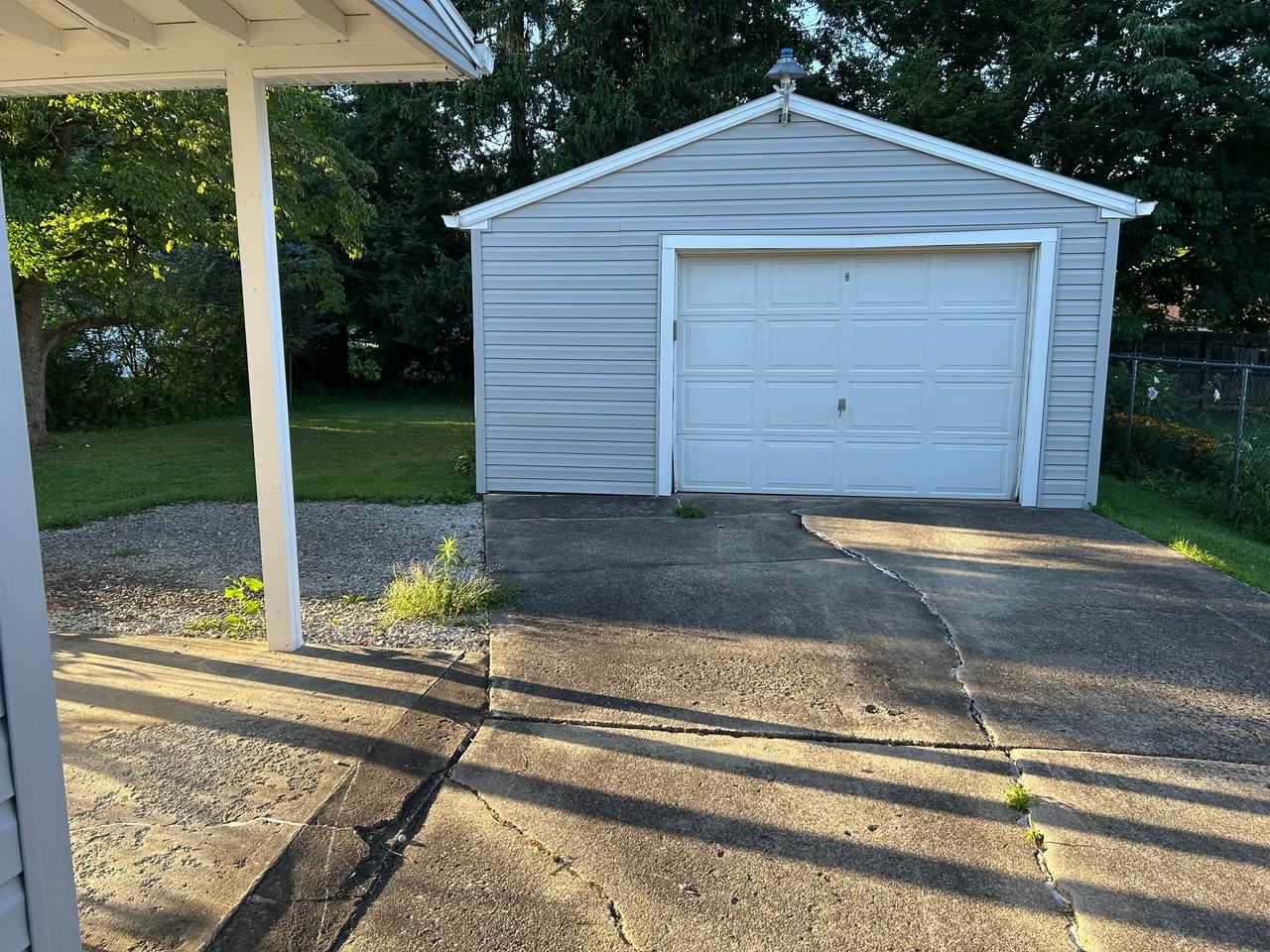 1920 Thalia Ave - Photo 3 of 12