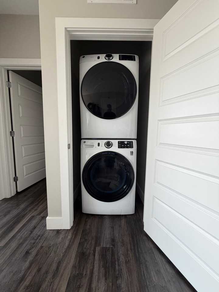 150 S Stafford Ave #17305 - Photo 7 of 15