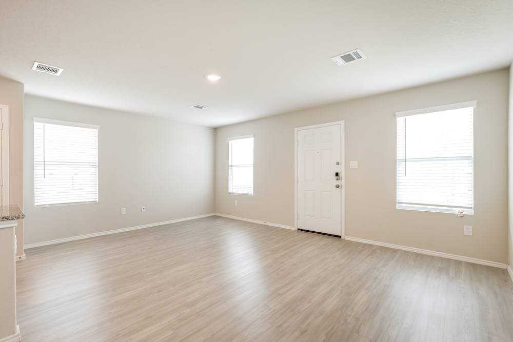 4224 Southton Lk - Photo 2 of 9