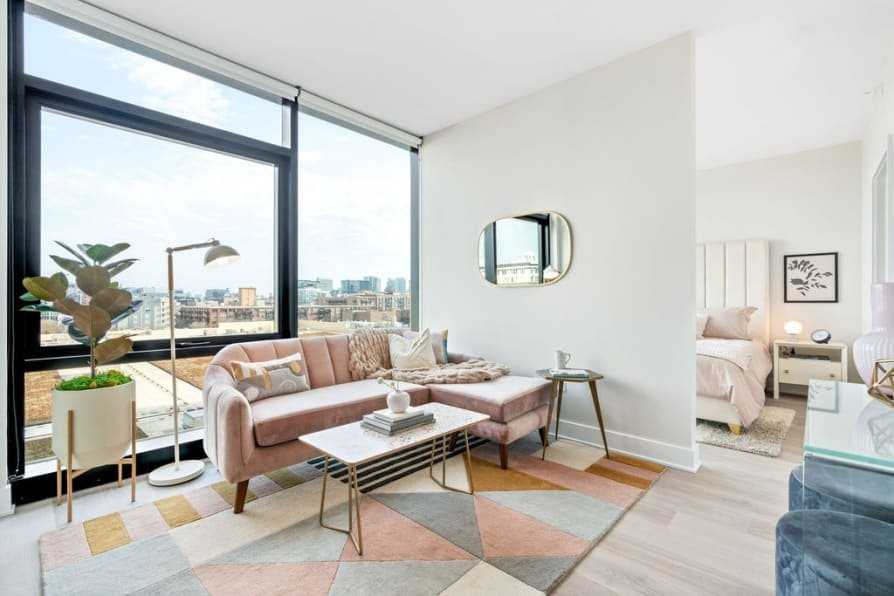1134 W Van Buren St - Photo 2 of 9
