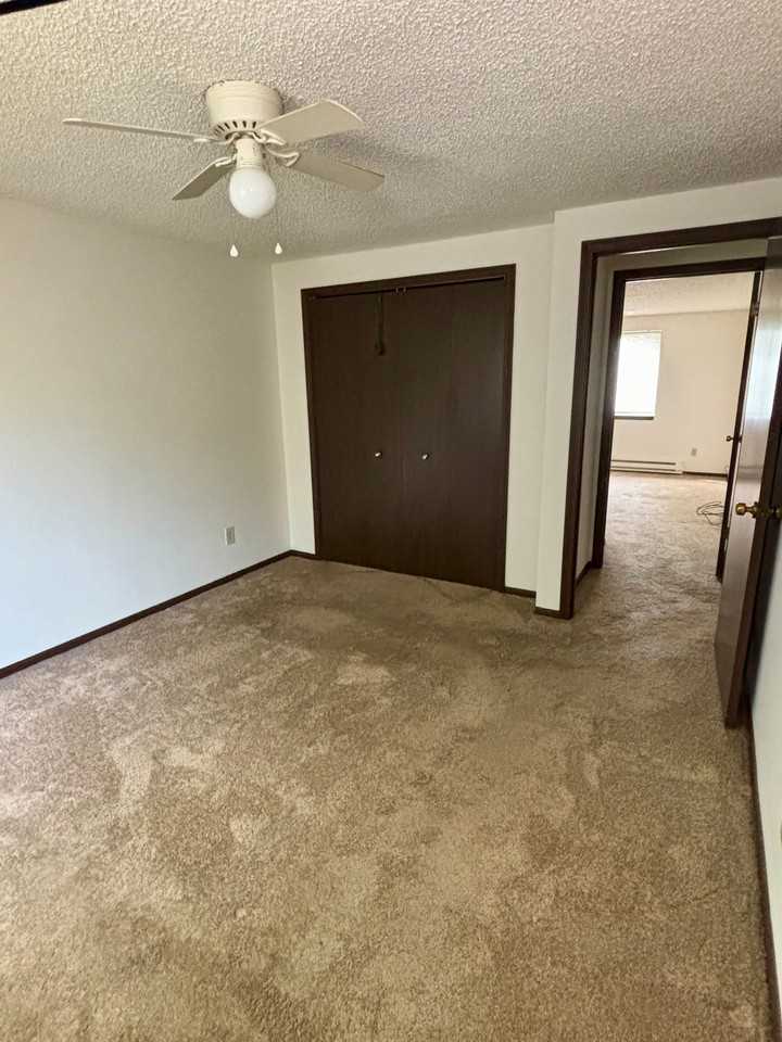 21 Barton Ct #21-04 - Photo 6 of 11