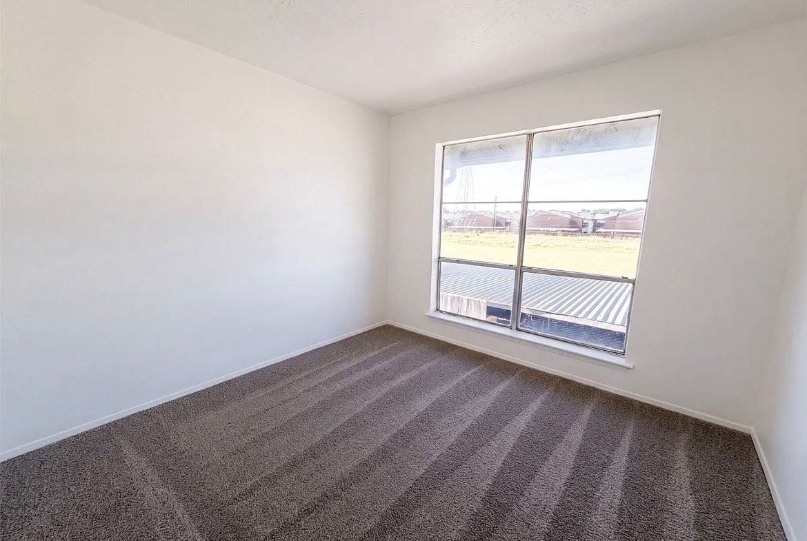 258 Rolling Hills Pl - Photo 5 of 10