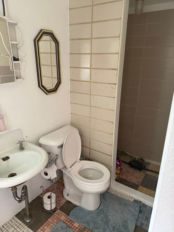 2206 Omaha St - Photo 2 of 13