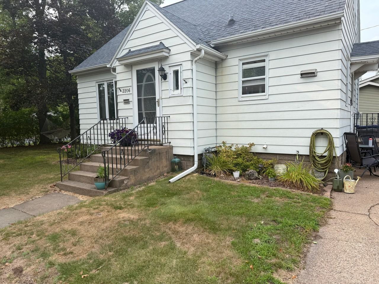 2206 Omaha St - Photo 6 of 13