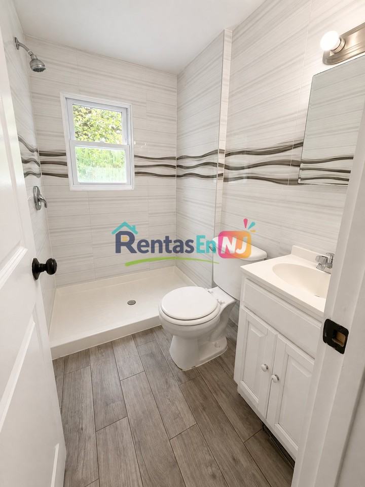 187 Vermont Ave #1 - Photo 5 of 10