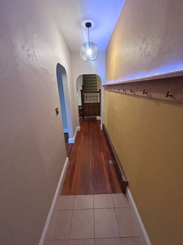 421 Wheeler Ave - Photo 4 of 37
