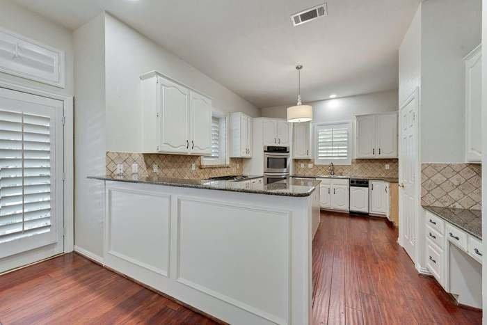806 Shadow Glen Dr - Photo 6 of 20
